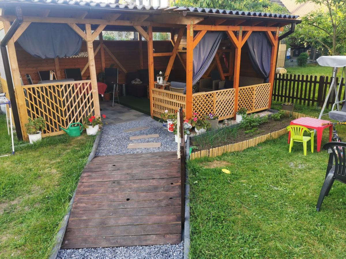 4-Zimmer-Wohnung Mit 6 Betten Bad Oeynhausen Exterior foto